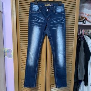 Dark wash Skinny Jeans with faded detail (size: 7)